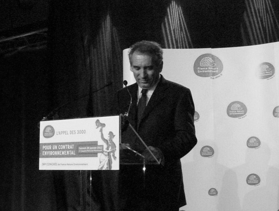 francois-bayrou-appel-3000-FNE-environnement François Bayrou a ouvert la succession despromesses de foi au pupitre de France NatureEnvironnement © Natura Sciences