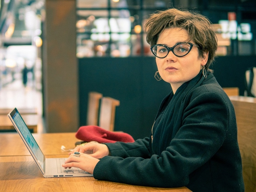 Lucie Pinson lauréate du prix Goldman pour l’environnement pour la fin des financements au charbon par les banques