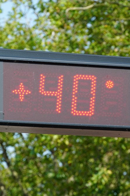 2020 année la plus chaude : un thermomètre affiche 40°C