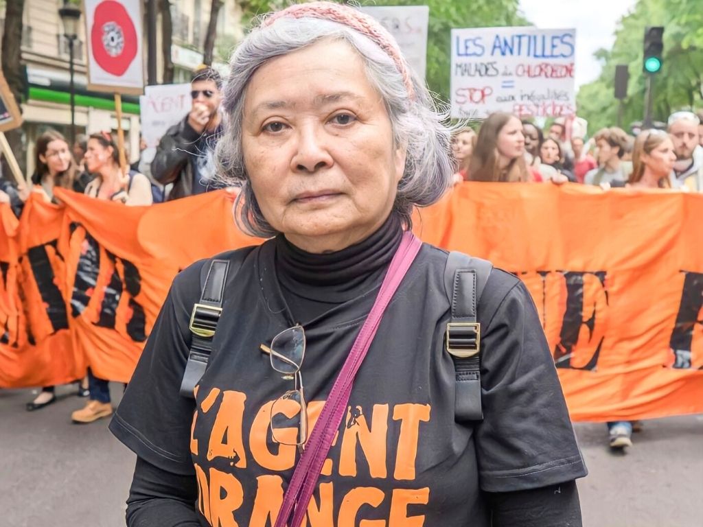 Tran To nga manifeste contre l'agent orange pour demander justice.