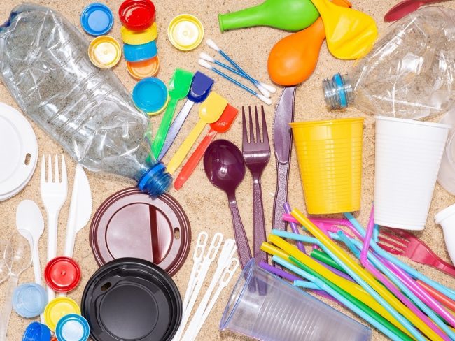 Les emballages en plastique à usage unique seront réduits de 20% d'ici 2025 par rapport à 2018.