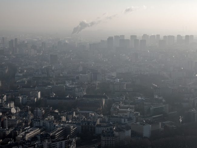 La baisse des émissions de gaz à effet de serre de 1,7% pour la France divise.