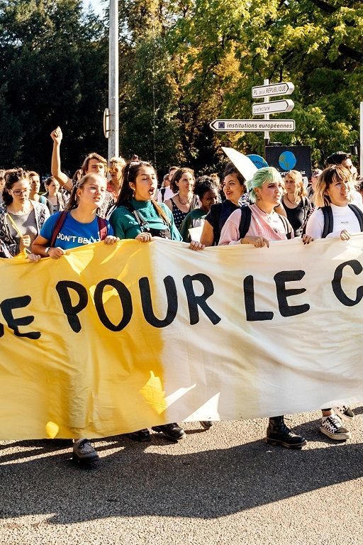 86 associations se joignent à l'appel des citoyens pour réclamer une loi climat plus ambitieuse.