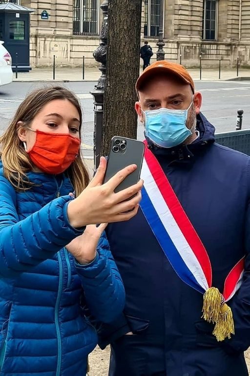 Jeunes militants assemblée nationale