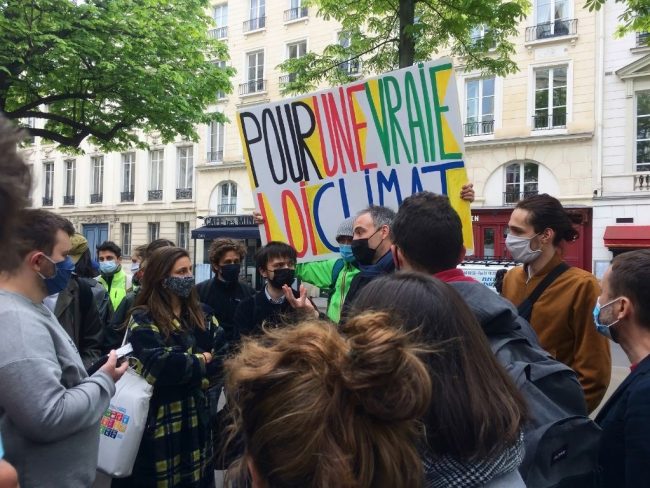 Place Herriot, Raphaël Glucksmann parle loi climat