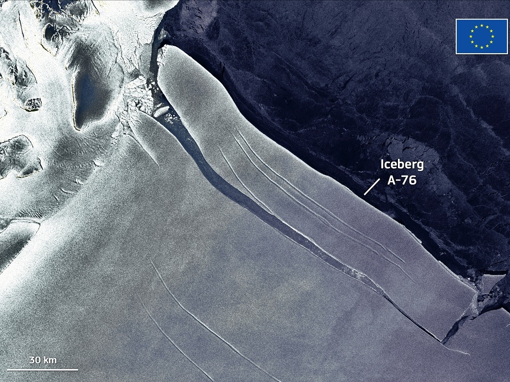 iceberg antarctique se détache
