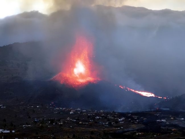 Cumbre vieja éruption gaz toxiques