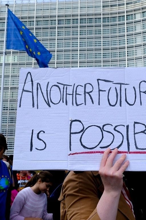 Pancarte devant UE