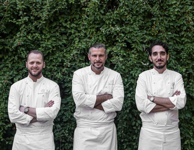 À l'Oustau-de-Baumanière, le chef Glenn Viel a développé une cuisine plus respectueuse de l'environnement. // PHOTO : Virginie Ovessian.