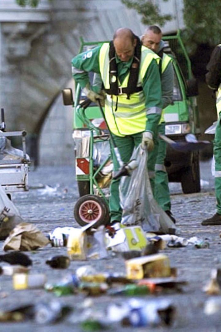 Le documentaire "Des ordures et des hommes" rend hommage aux éboueurs de la fonctionnelle, brigade spéciale d'éboueurs de la Ville de Paris. // PHOTO : "Des ordures et des hommes"