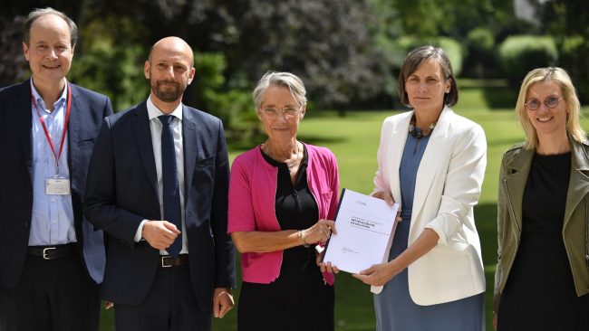 Elisabeth Borne reçoit le rapport annuel du Haut Conseil pour le Climat