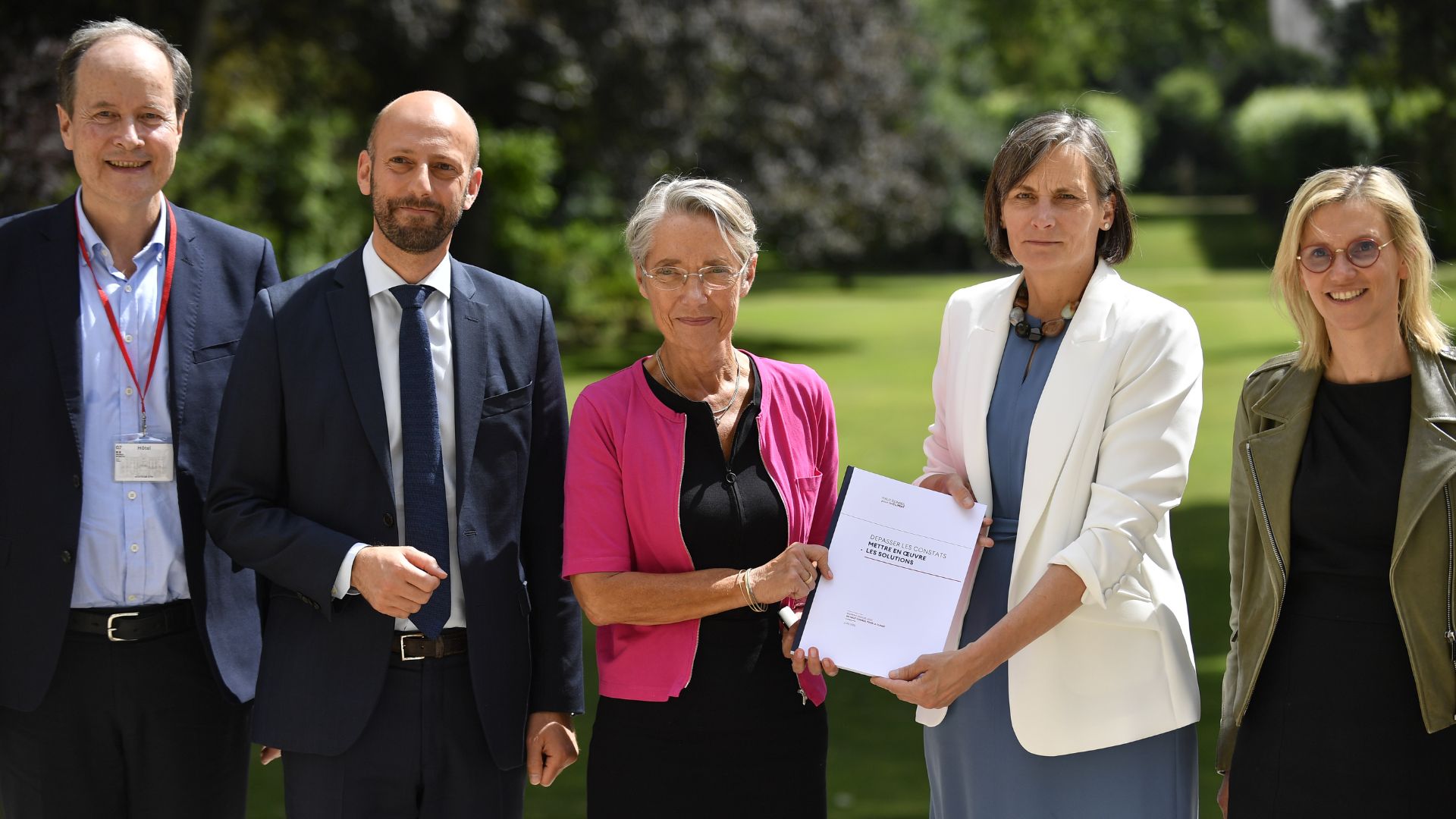 Elisabeth Borne reçoit le rapport annuel du Haut Conseil pour le Climat