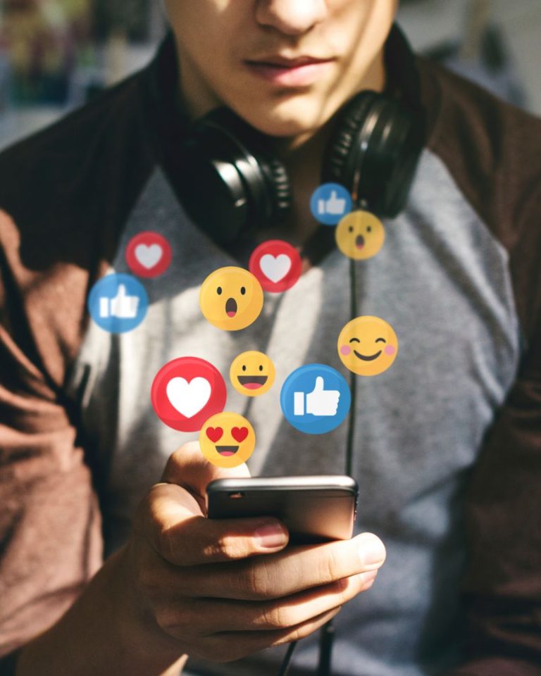 L'impact environnemental des contenus digitaux des créateurs-rices de contenus épinglé par une nouvelle étude. // PHOTO : Adobe Stock
