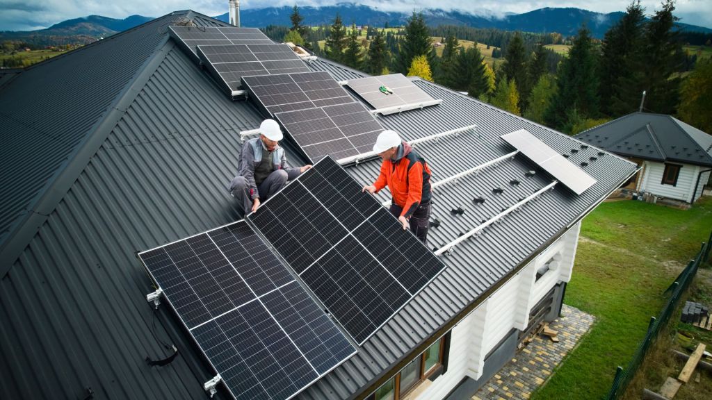 Les aides financières à l'installation de panneaux solaires augmente en France.