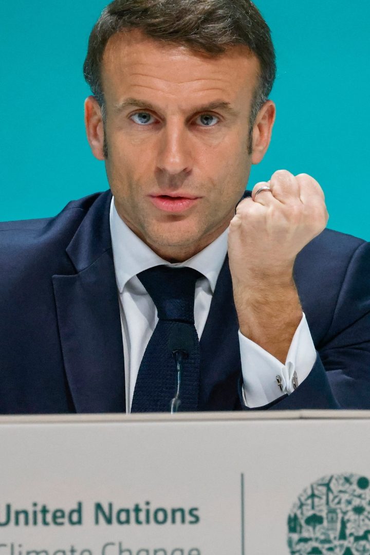 Emmanuel Macron à la COP28 fait part de sa façon singulière d'envisager les aides financières face au catastrophes climatiques.