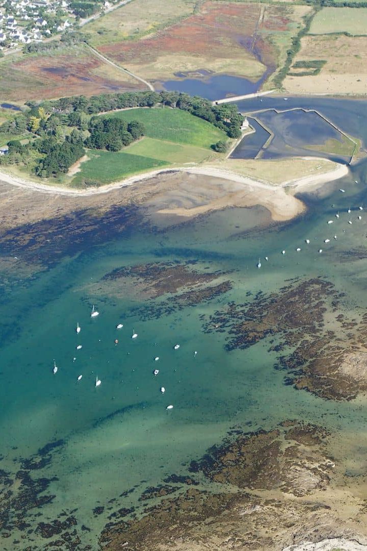 Vue aérienne de la Baie de Quiberon.