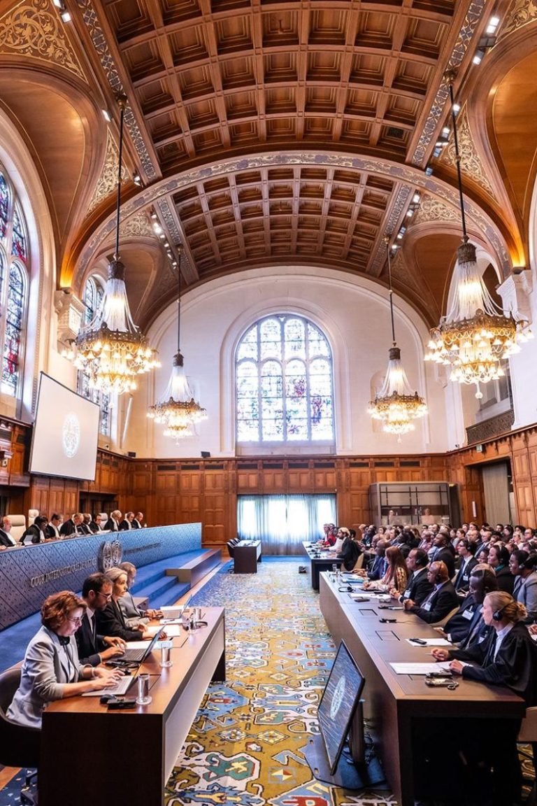 La Cour internationale de justice (CIJ) rend son avis consultatif sur les obligations des États en matière de changement climatique. //Photo : ICJ-CIJ/Frank van Beek