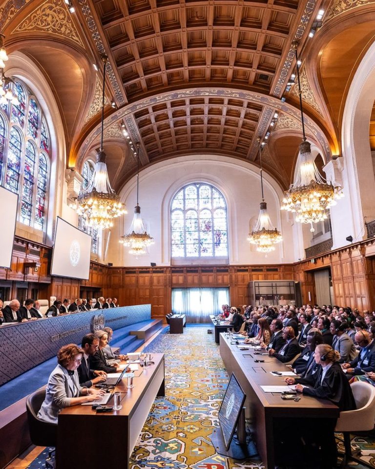 La Cour internationale de justice (CIJ) rend son avis consultatif sur les obligations des États en matière de changement climatique. //Photo : ICJ-CIJ/Frank van Beek